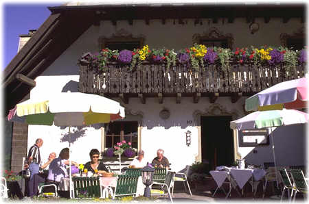 Black Forest Germany vacation apartments Zaehringer Hof rooms bed and breakfast